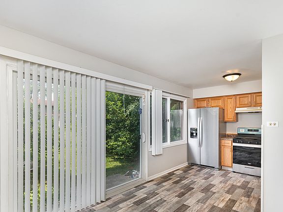 4th image of 2265 Windsor Ln