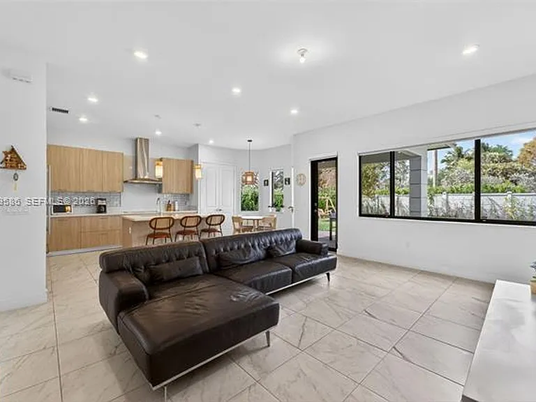 8267 SW 120th Ter — Photo 10