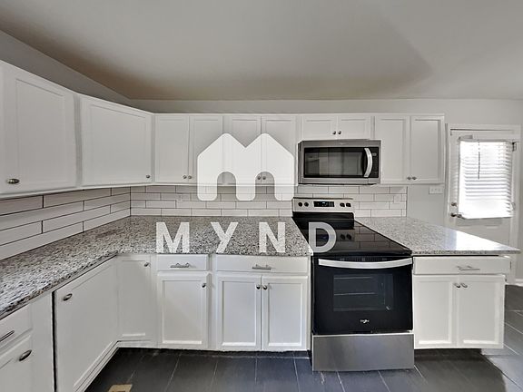 5th image of 412 Saddlewood Dr