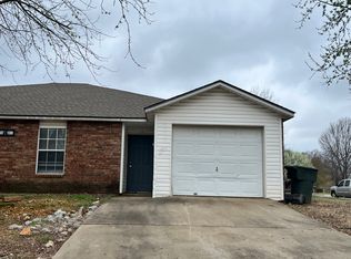 1599 N Boxley Ave #1599, Fayetteville, AR 72704