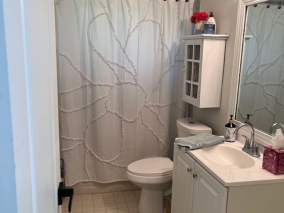 5th image of 511 SE 28th Ave #26A