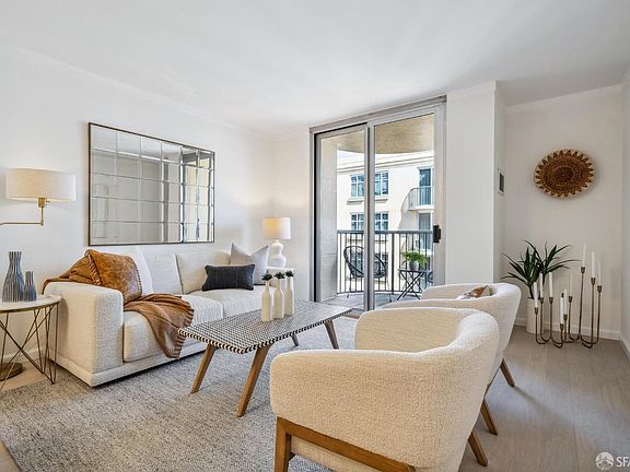 3rd image of 1800 Washington St APT 712
