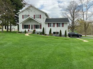 12409 N Fenton Rd, Fenton, MI 48430