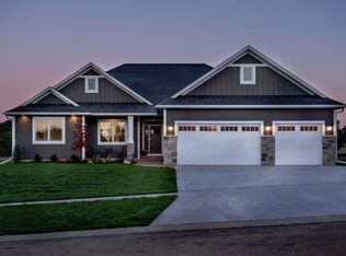 1819 Shannon Oaks Blvd NE, Rochester, MN 55906