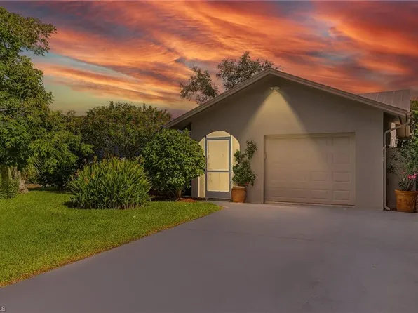 715 96th AVE N, NAPLES, FL 34108