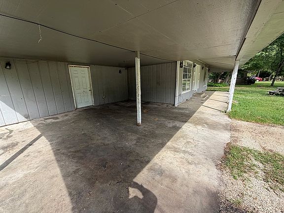 4th image of 1210 3rd Ave