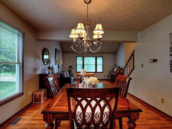 5th image of 9362 Hadway Dr
