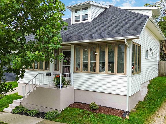 2nd image of 14 Ryerson Ct