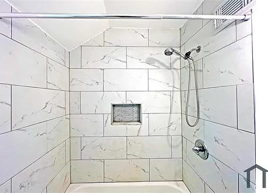 3 bed, 950 sqft, $2,350 — Photo 4