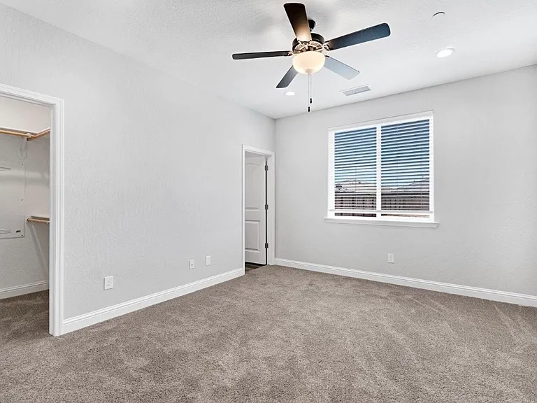 1148 Summit Ct — Photo 12