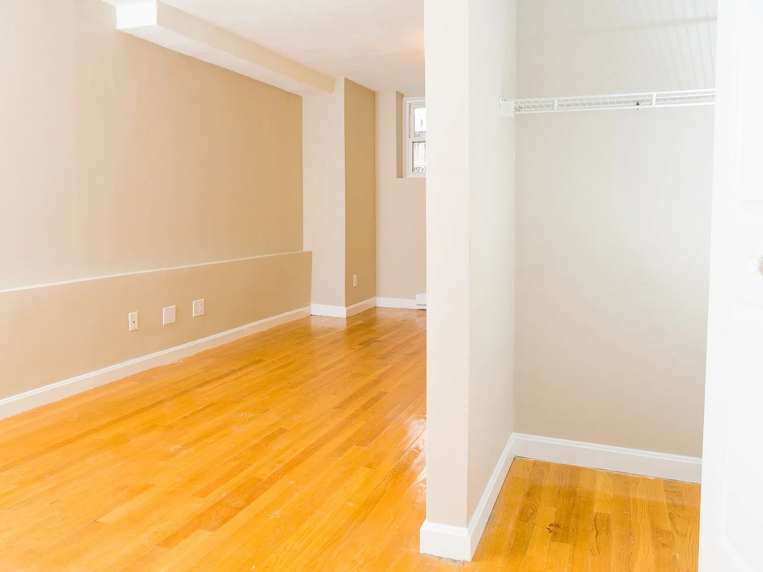 3 bed, 806 sqft, $3,150 — Photo 4