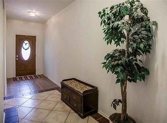 3rd image of 481 Masonwood Dr
