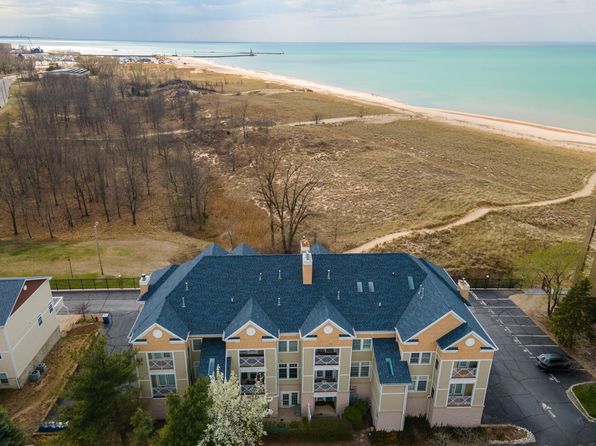 110 Lake Shore Dr APT B, Michigan City, IN 46360