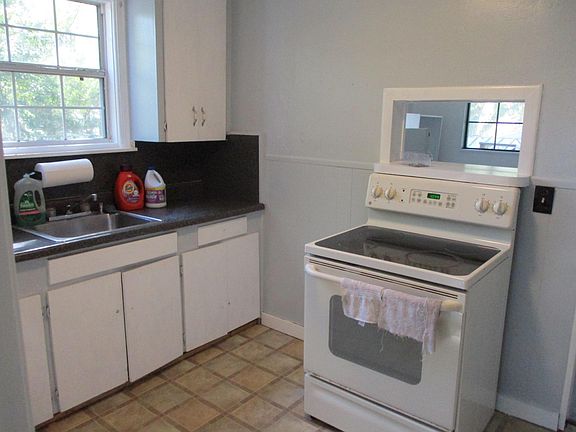 3rd image of 3540 Westwood St