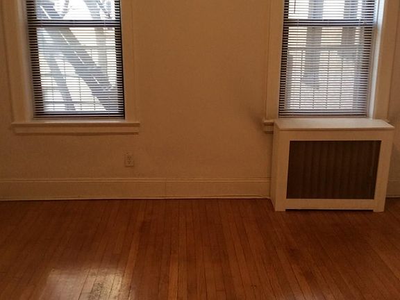 5th image of 107 Kensington Ave APT 304B