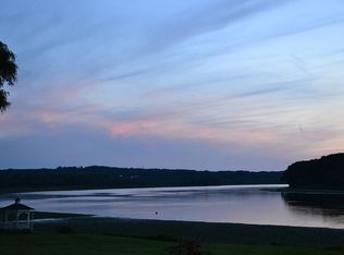 228 Forts Ferry Rd, Colonie, NY 12110