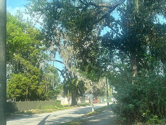 4th image of 37743 Florida Ave