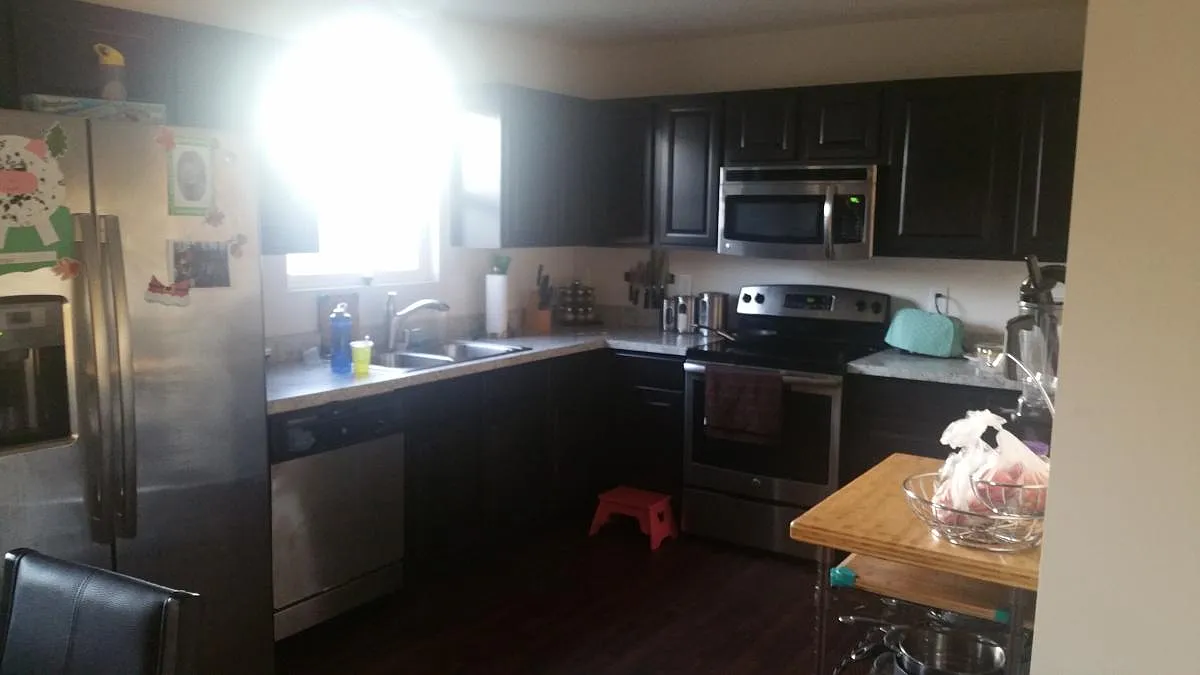 4 bed, 2.5 bath, 2000 sqft, $2,500 — Photo 4