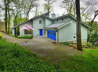 16 Niagara Rd, Pittsburgh, PA 15221