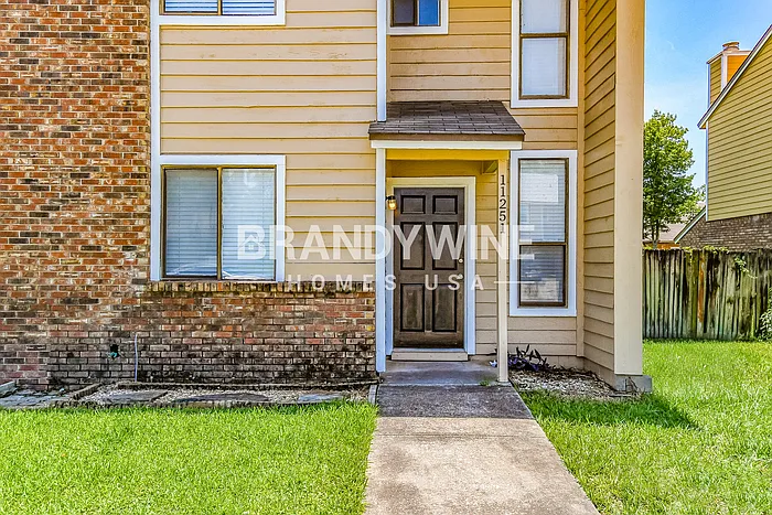 3 bed, 3.0 bath, 1608 sqft, $2,295 — Photo 3