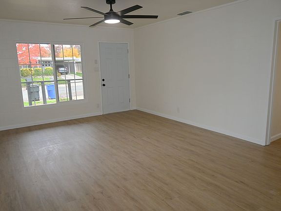 5th image of 5206 61st St