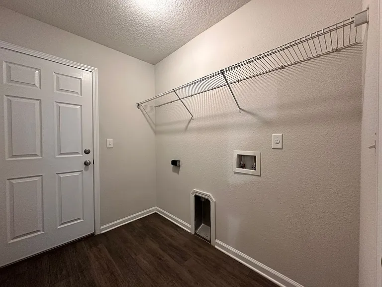 3460 Belfort Rd — Photo 15
