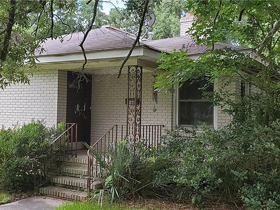 3rd image of 345 Oxford Dr