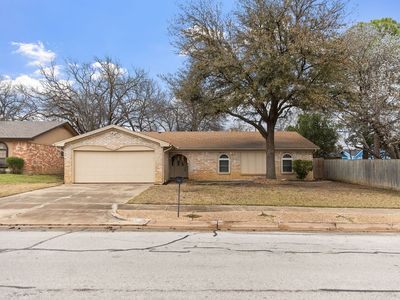 709 Spring Lake Dr, Bedford, TX, 76021