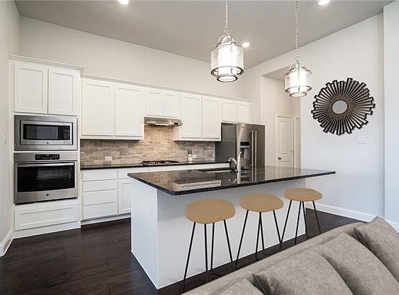 4th image of 4417 Hazeltine Hills Dr