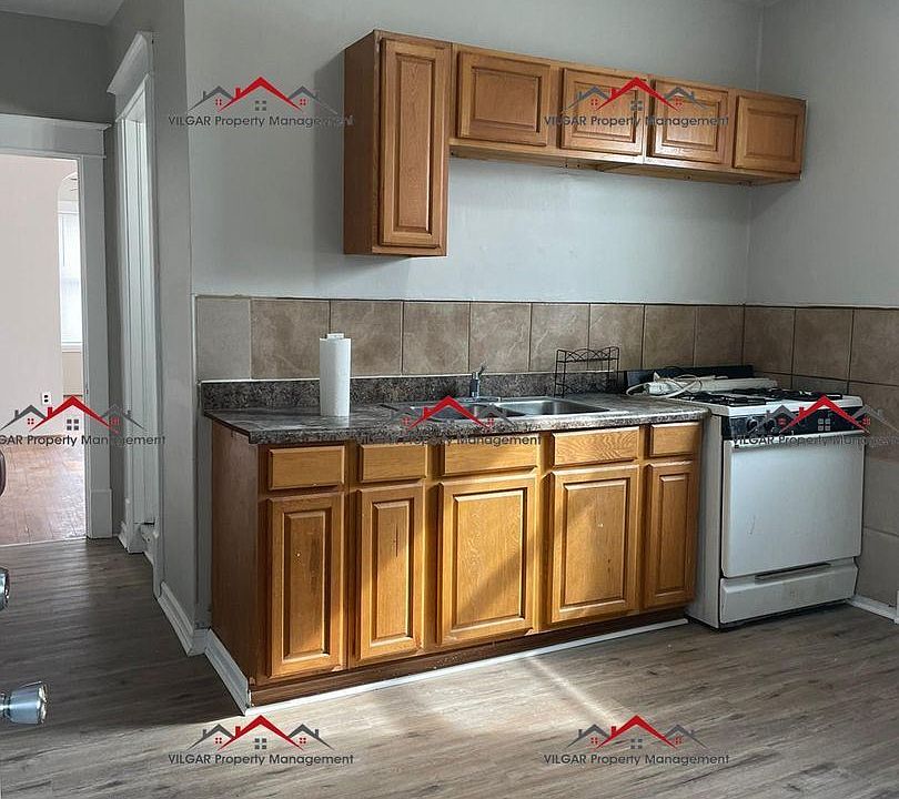 1st image of 3824 Fir St #10896415