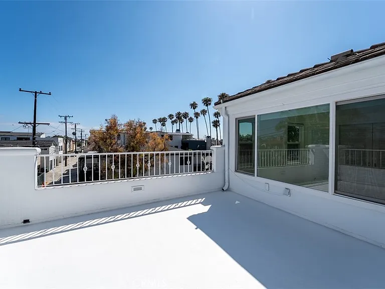 2830 2nd Ave — Photo 38