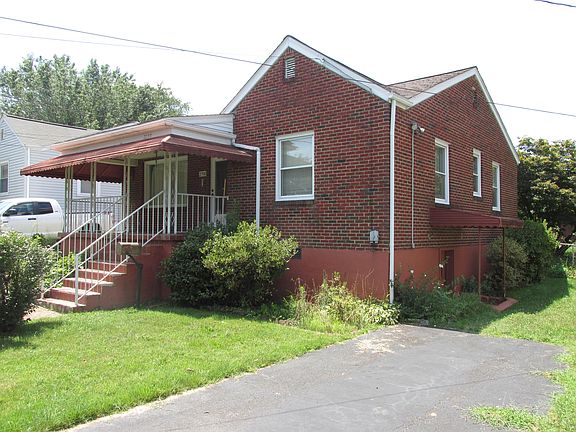2nd image of 2708 Fairfield Dr NE
