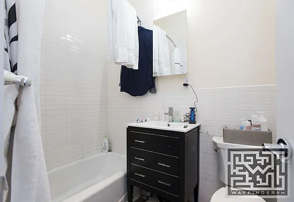 Rented by OGI Management | media 26