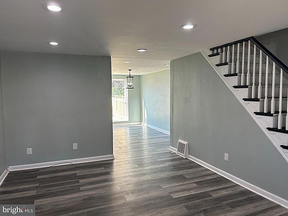2nd image of 522 S 3rd St