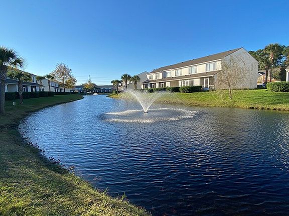 4th image of 12311 Kensington Lakes Dr Unit 2005