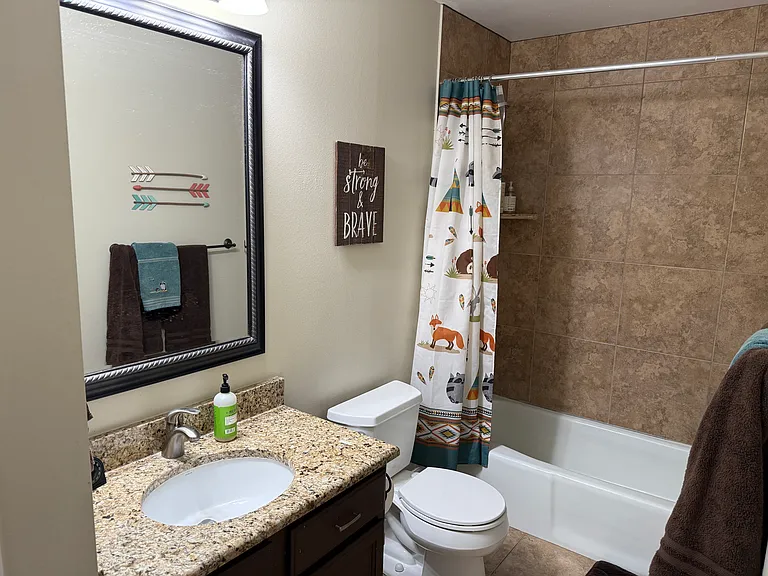 364 N 800 E — Photo 11
