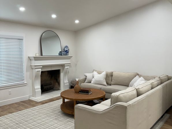 6444 Shady Springs Way