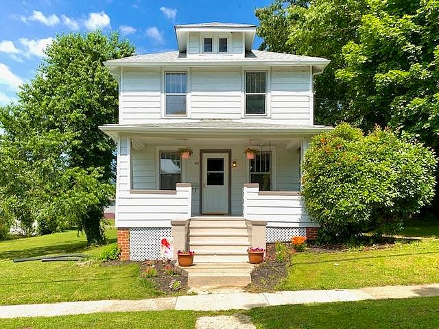 1st image of 921 Jefferson Ave