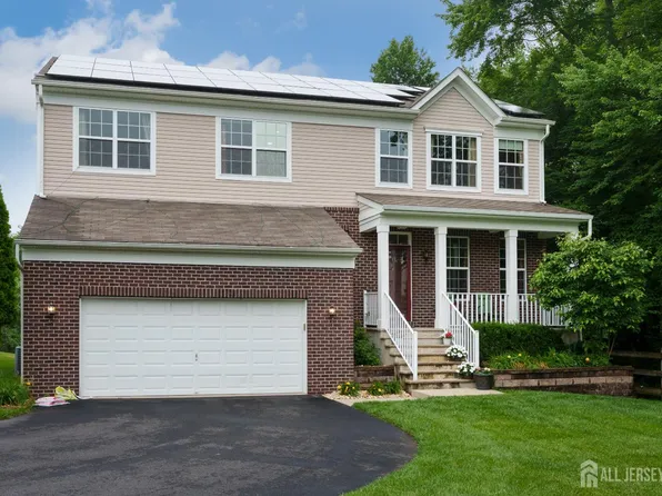1 E Elmcrest Ct, Monroe Township, NJ 08831