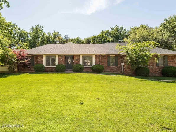 2114 Green Meadow Dr, Jefferson City, MO 65101