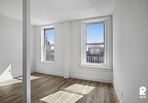 3rd image of 737 E 219th St #6N
