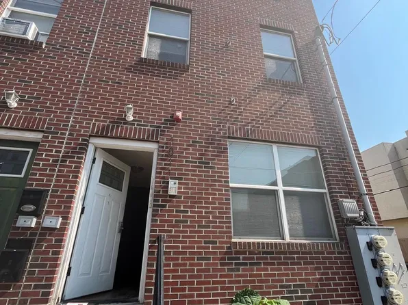 1811 W Berks St, Philadelphia, PA 19121