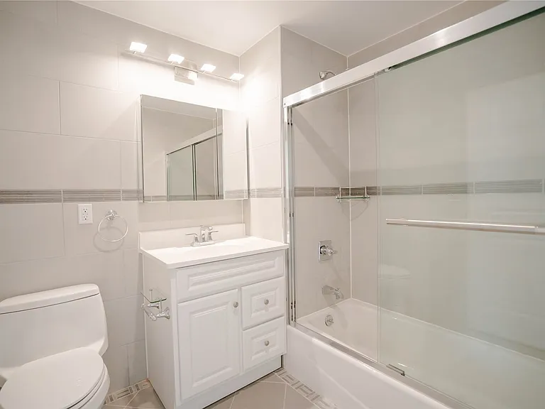 109-15 72nd Rd #3D — Photo 3