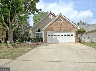 2 Belltree Cir, Newnan, GA 30265