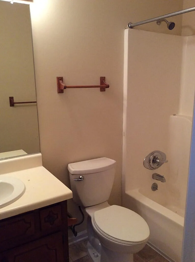 3 bed, 2.0 bath, 1453 sqft, $1,400 — Photo 4