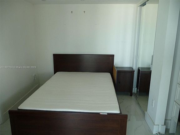 5th image of 401 Ocean Dr APT 1019
