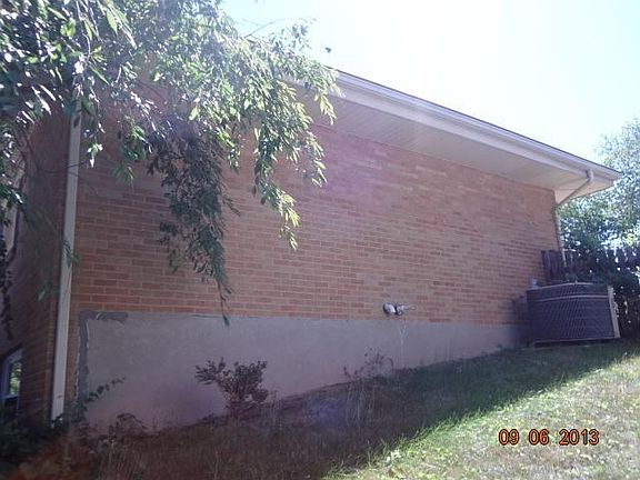 3rd image of 2700 Flowerstone Dr