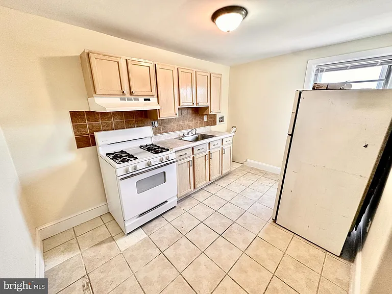 3400 Henry Ave #3R — Photo 1