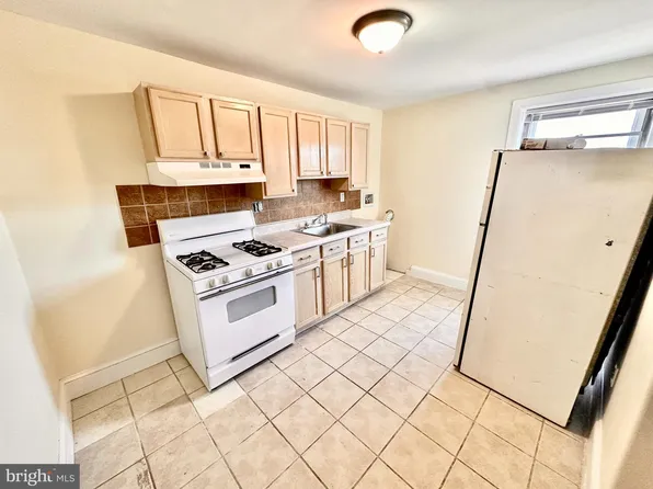3400 Henry Ave #3R, Philadelphia, PA 19129