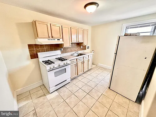 3400 Henry Ave Photo 1